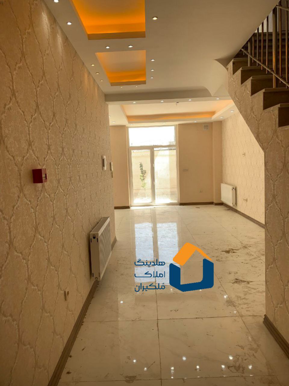 حیاط دوبلکس در هشتگرد