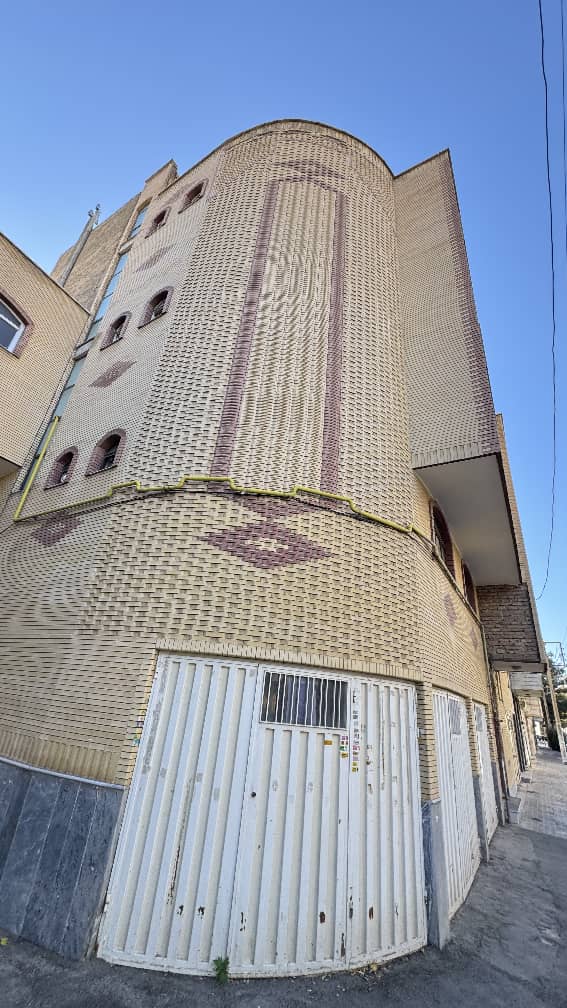 آپارتمان سه طبقه درتبریز