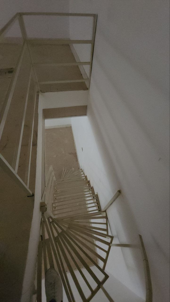 مغازه تجاری بر اتوبان